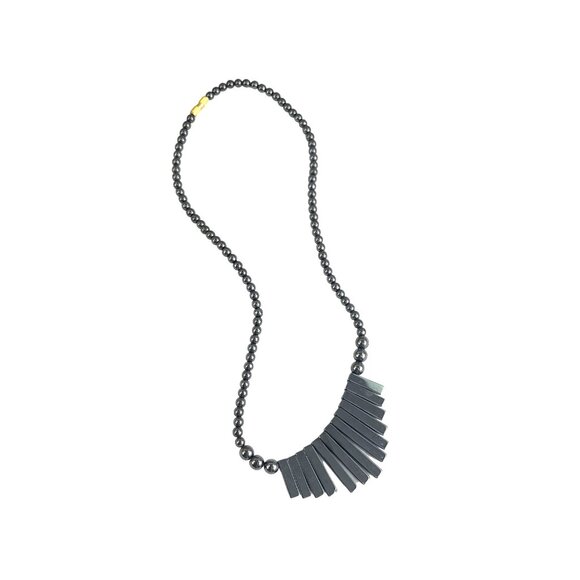 Hematite Beaded Necklace With Geometric Pendant Design - Picture 6 of 7